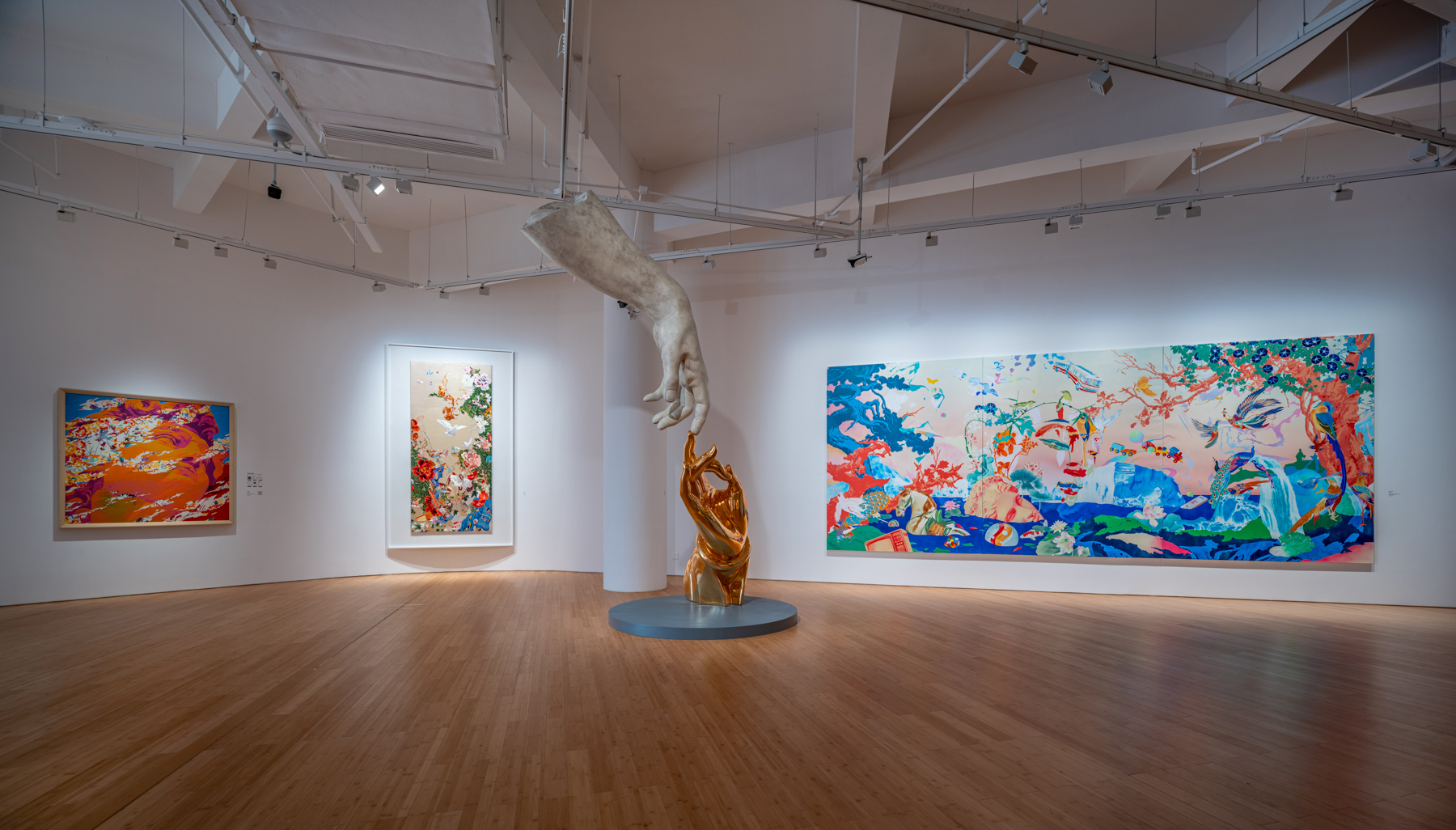 Painting and sculpture in the Life Fantasy II galleries